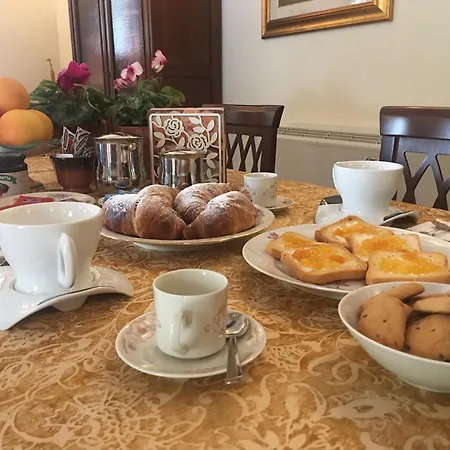 Bed & Breakfast La Quercia Antica San Cipriano Picentino
